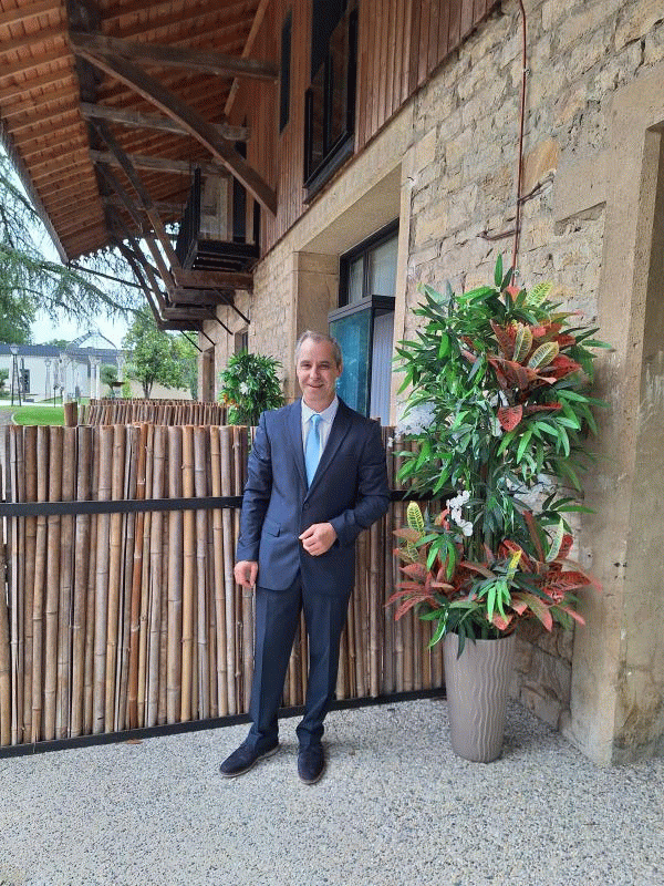 José  54 ans Saint Louis