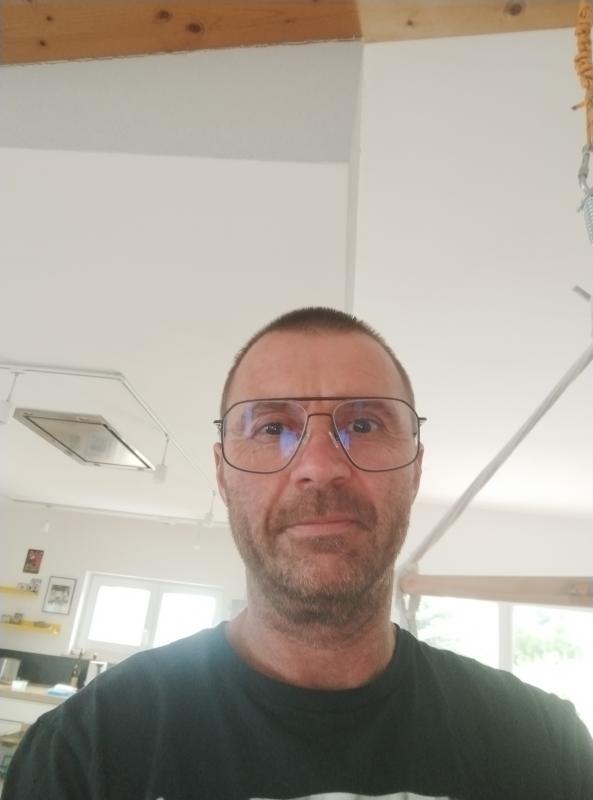 Fabien  47 ans Muespach