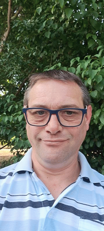 Stéphane  48 ans Azereix