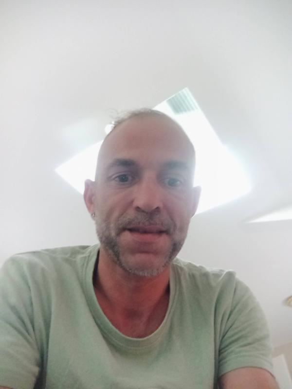 pedrojulien 42 ans Saint Vallier
