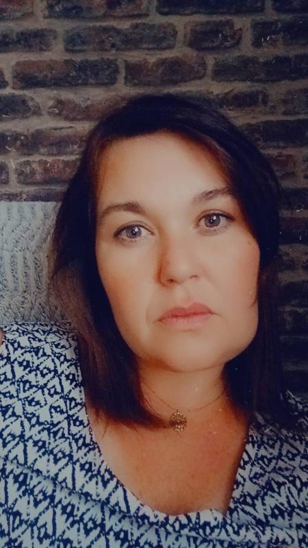 Melanie 41 ans Beuvillers