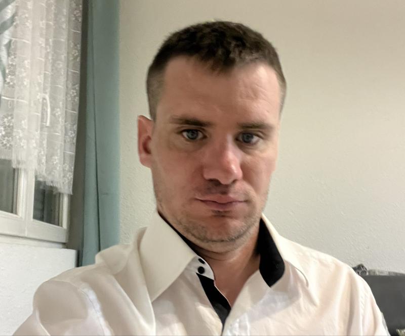 adrien 38 ans Beaurepaire