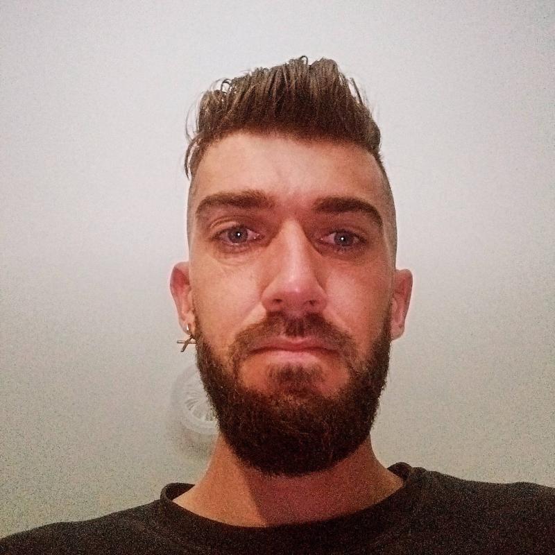 James 29 ans Le Teil