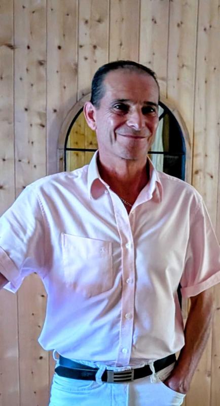 Stéphane  55 ans Saint Yorre