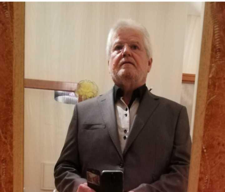 François 67 ans Saint Malo