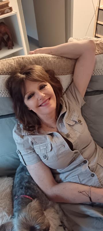Katarina 44 ans Bergerac