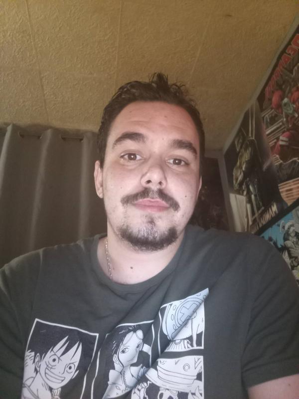 Baptiste 26 ans Angoulême