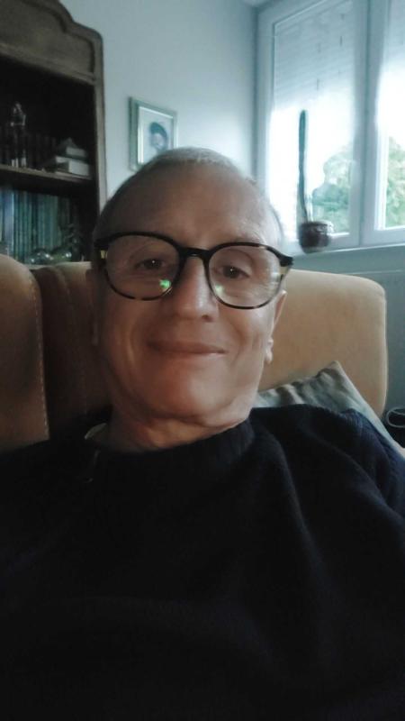 Jean  74 ans Omécourt