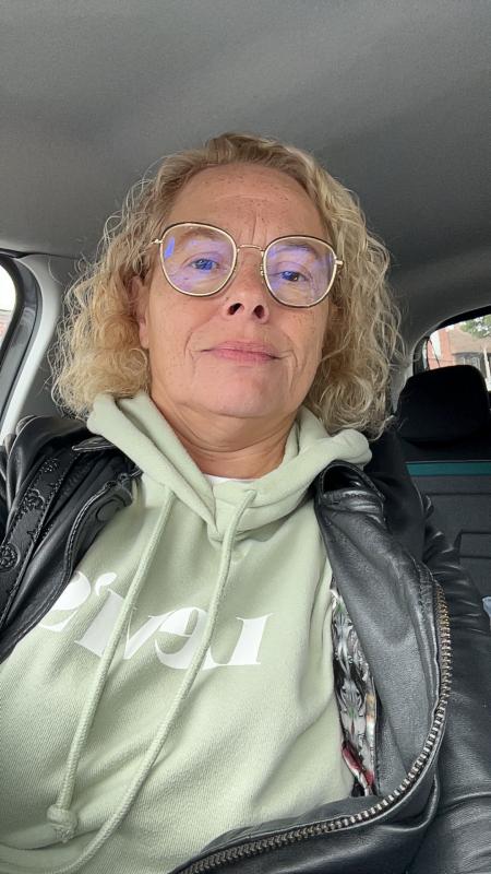 Christine 56 ans Neuville en Ferrain