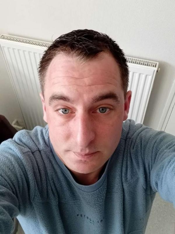 Thomas  34 ans Torigni sur Vire