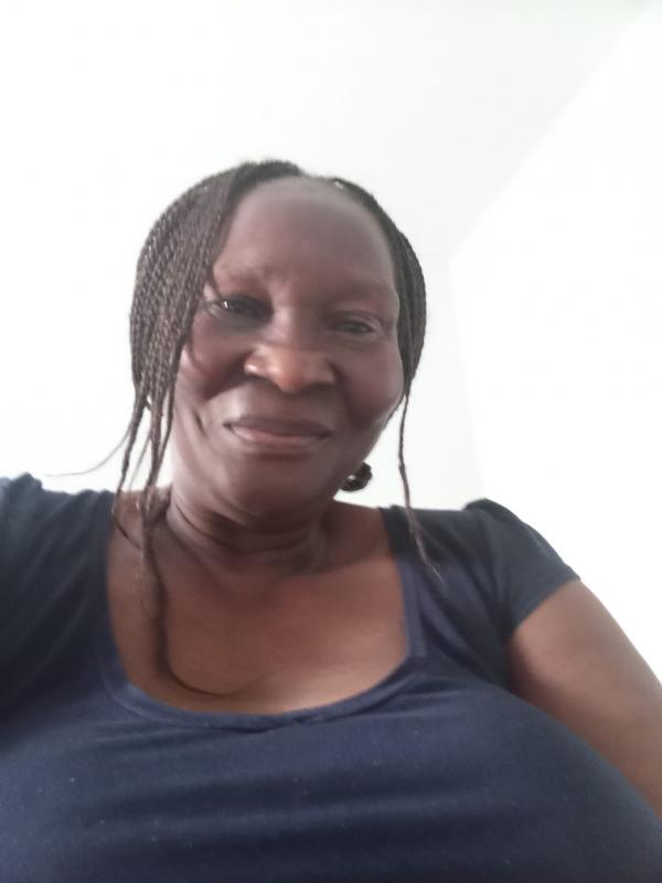 Thérèse  63 ans Angers