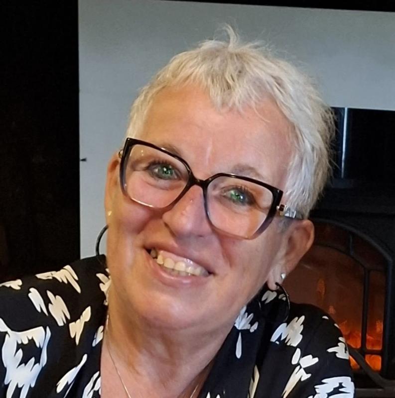 Regine 68 ans Gevrey Chambertin