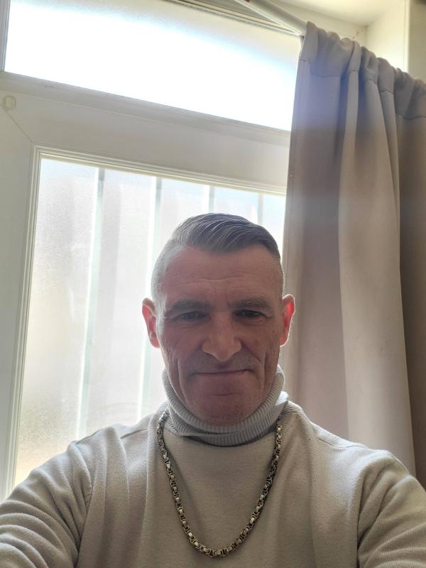 relaxe 48 ans Soissons