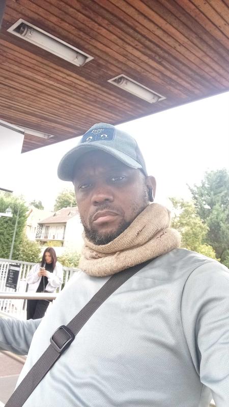 boukadr 48 ans Montgeron