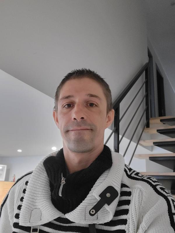 Herbelet damien 41 ans Tilly sur Meuse