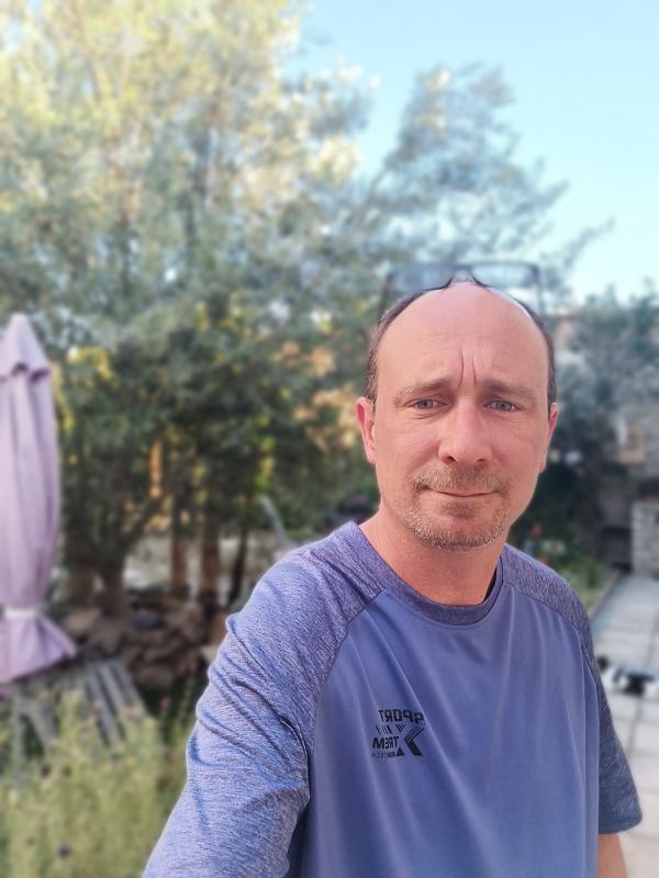 Alexandre 44 ans Saint Vincent des Prés