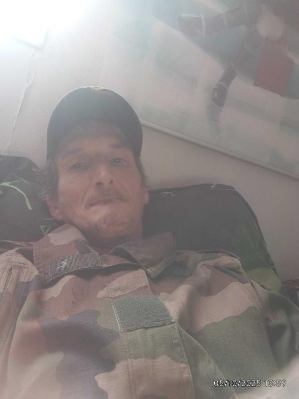 mika 41 ans Bernay