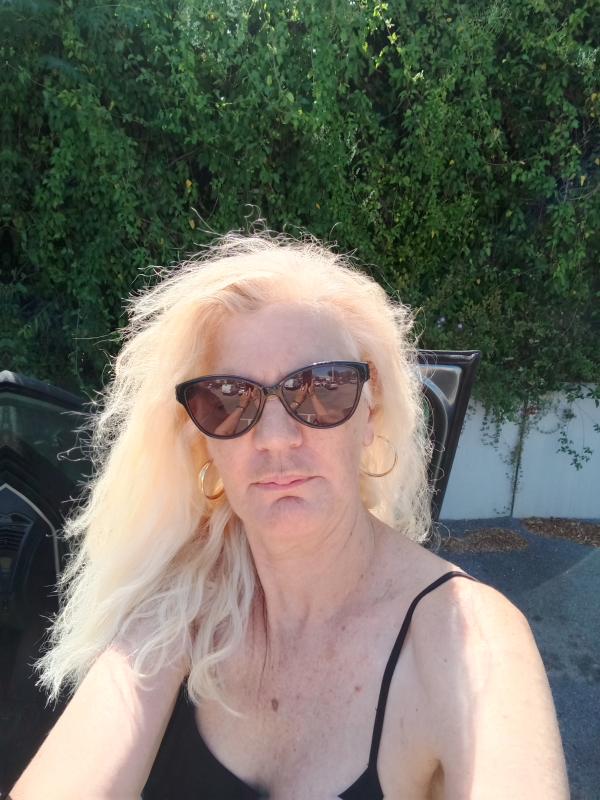 Nini 67 ans Nîmes