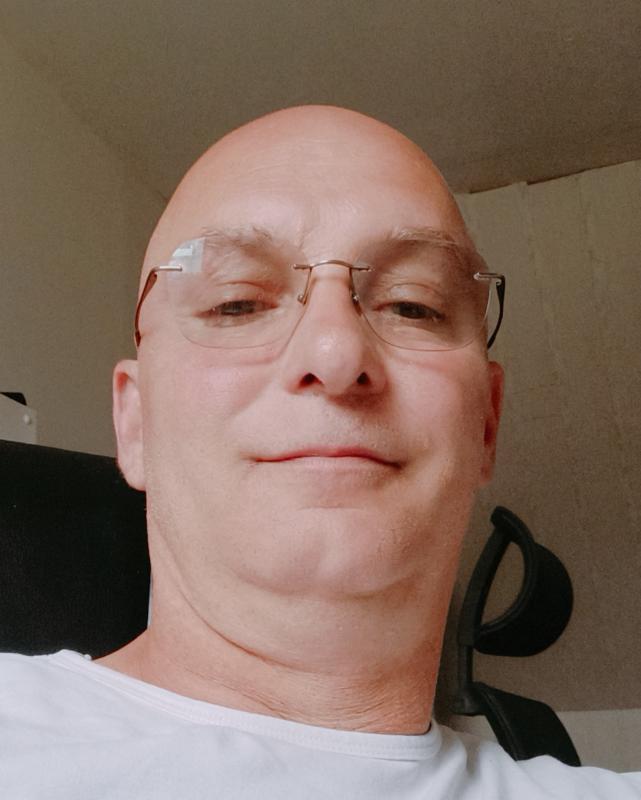 jhonn 49 ans Amilly