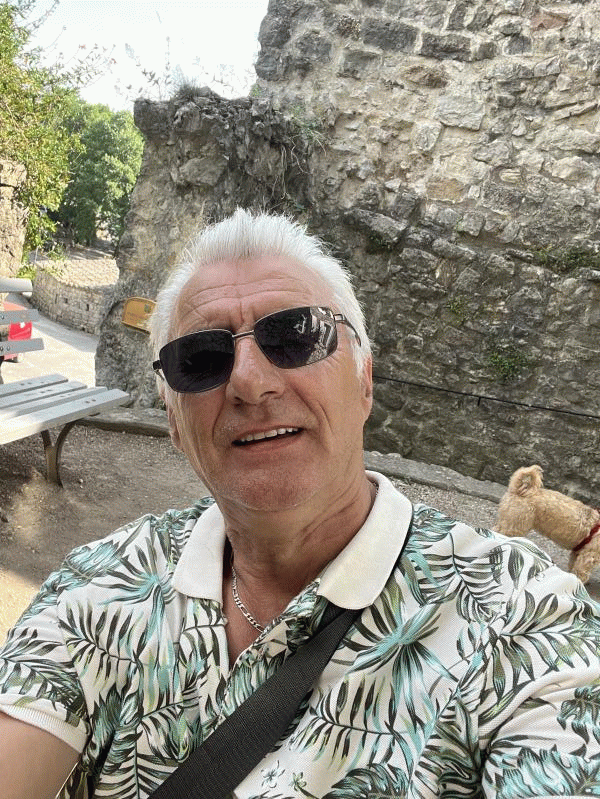 Thierry 61 ans Briançon