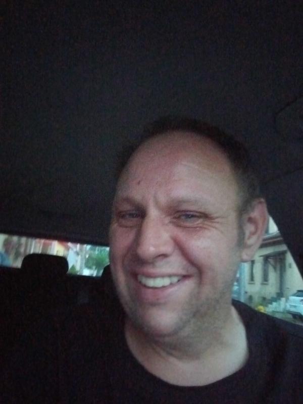brice 48 ans Stiring Wendel