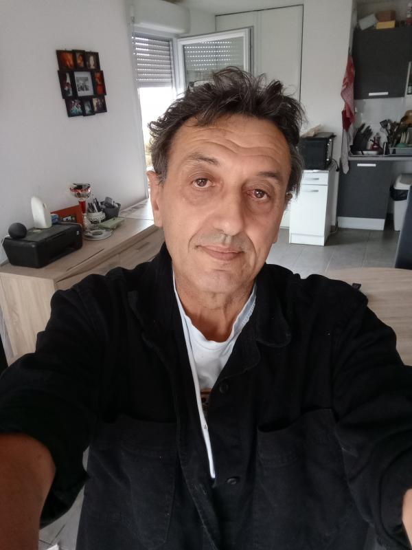 Christophe  56 ans Saint André de Cubzac