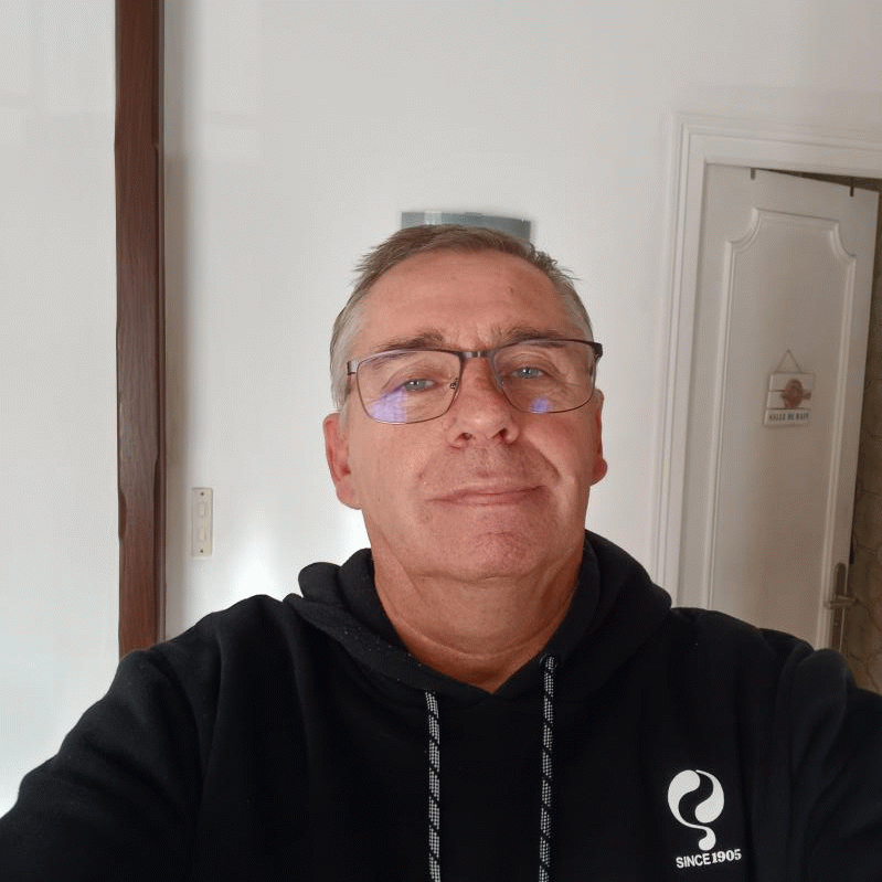 Jean-Louis  64 ans Morlaix