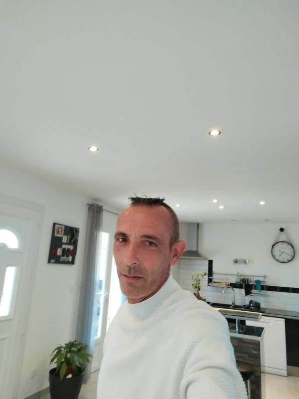 Sandy 45 ans Travaillan