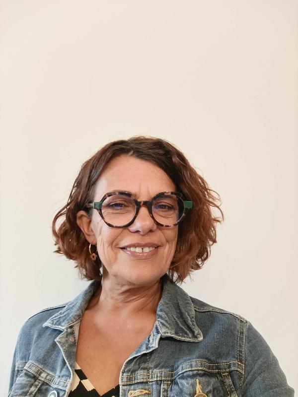 Sandrine 56 ans La Ferrière