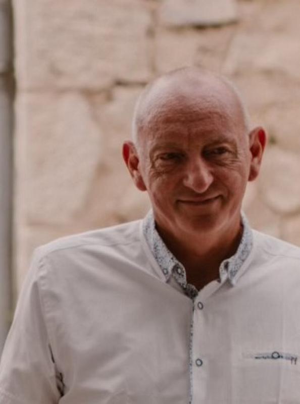 thierry  53 ans Pusignan