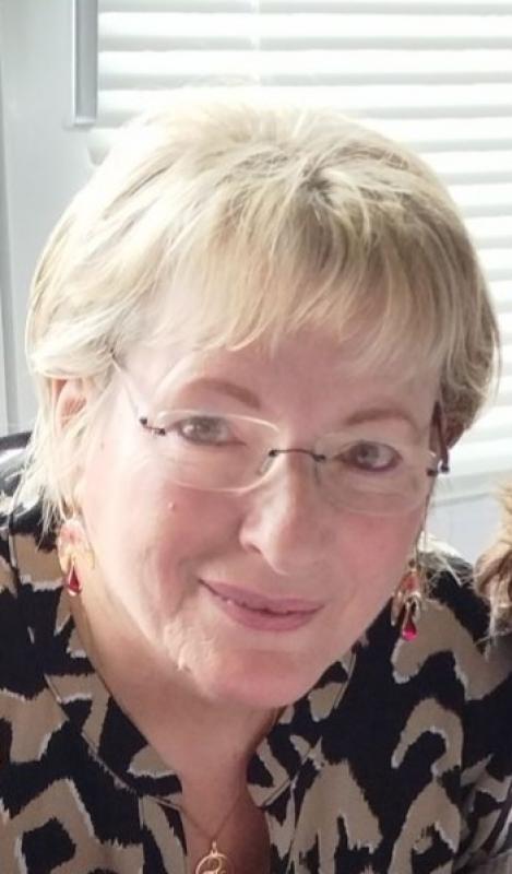 Hélène  66 ans Angers