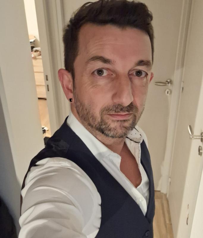 Vale 49 ans Laval