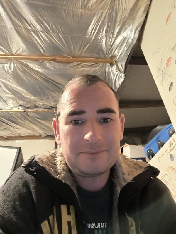 Kevin 35 ans Cormenon