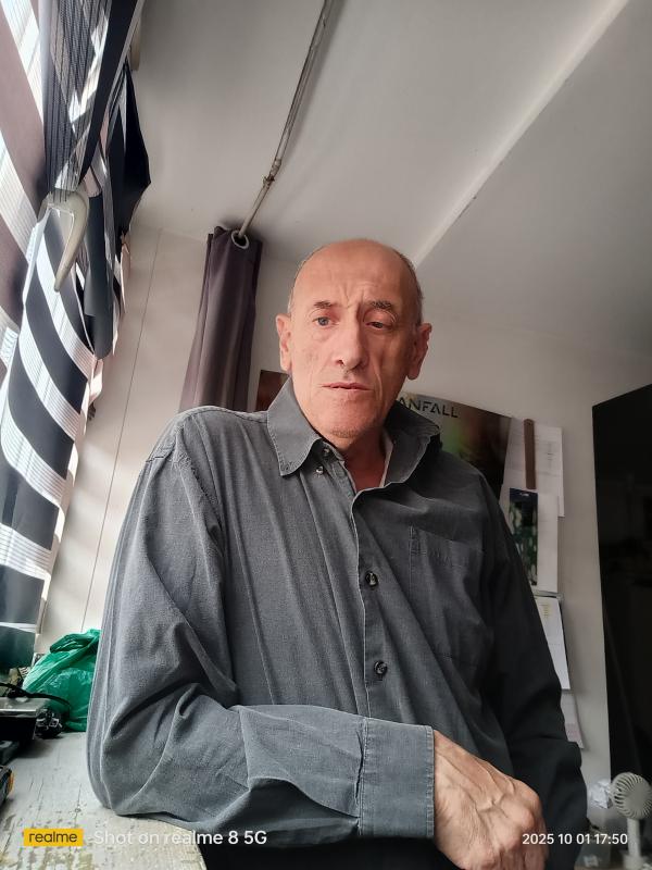 Michael 65 ans Auberchicourt