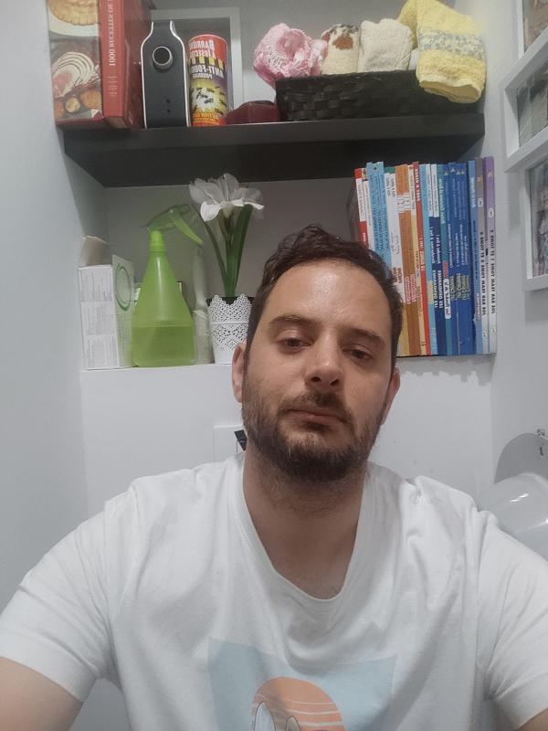 Cédric  39 ans Villemomble