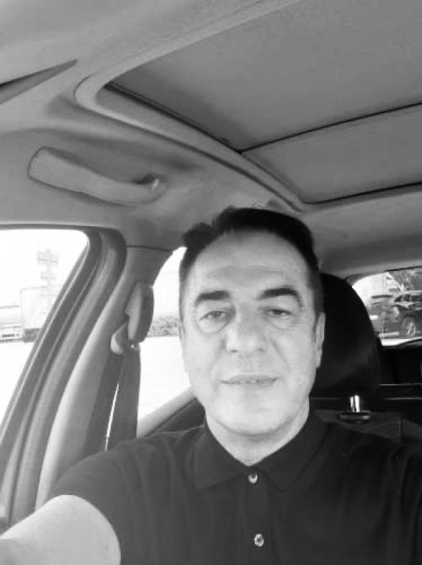 Andy 60 ans Toulouse