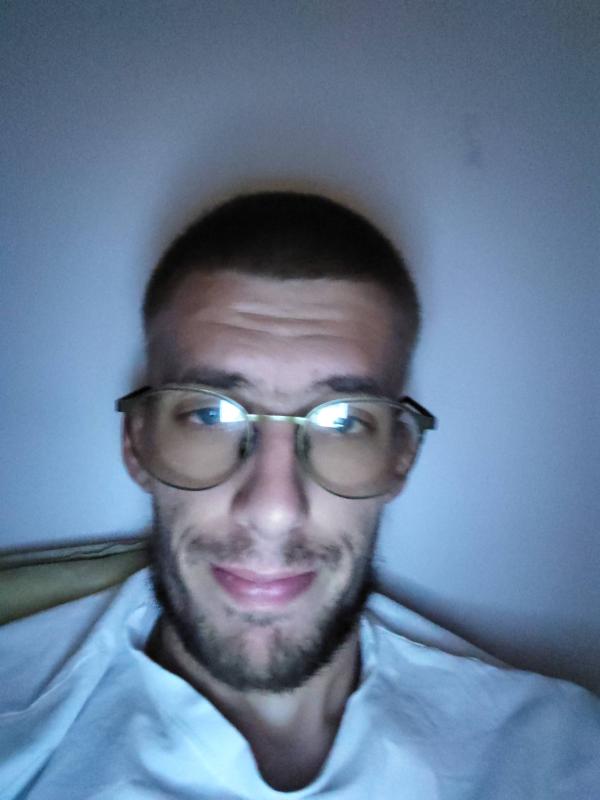 Aurelien 26 ans Villefranche de Rouergue