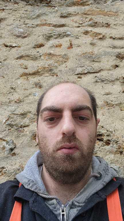 Anthony 37 ans Pontcarré