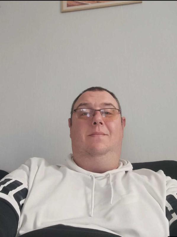 teddy 38 ans Saint Omer