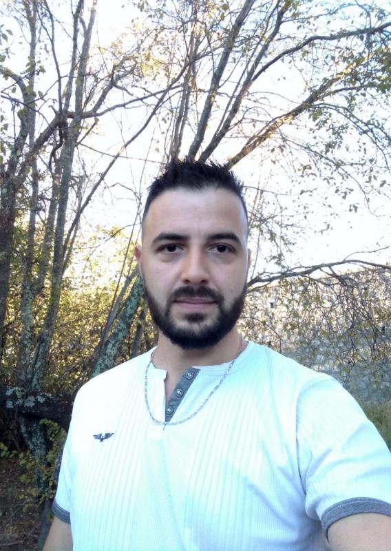 Greg 39 ans Alès