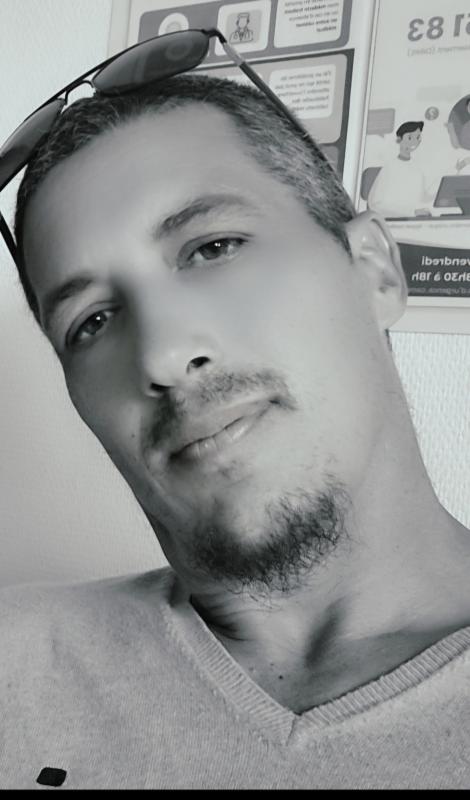 Jeremy 42 ans Château du Loir