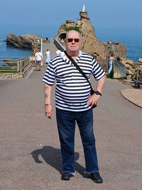 Yves 76 ans Perpignan
