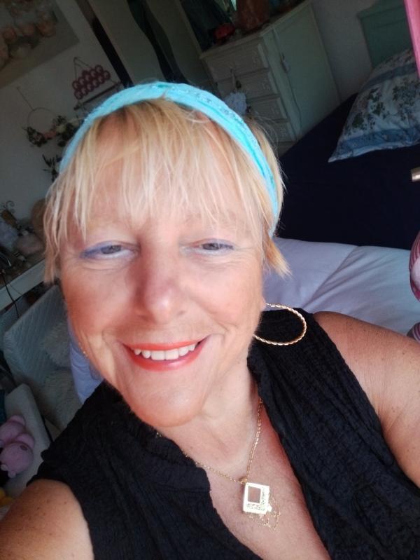 Patricia  68 ans Assevent