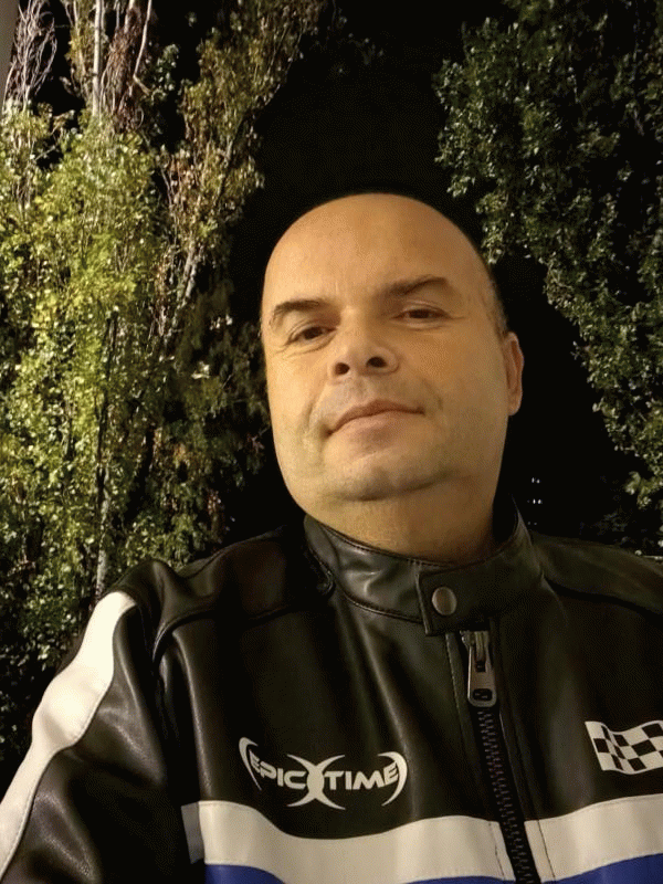 Pierre  55 ans Vénissieux