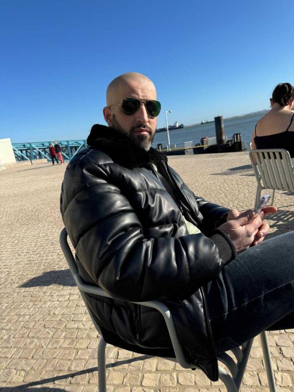 Adel 43 ans Viry Châtillon