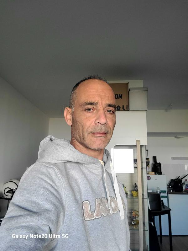 Karim 47 ans Aytré