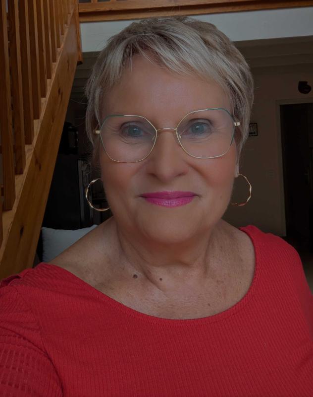 Brigitte  68 ans Grenade sur l'Adour