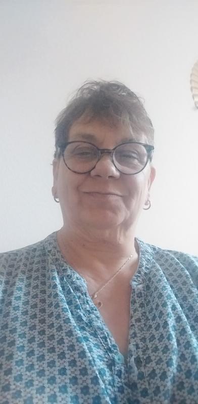 Sophie  59 ans Loreux