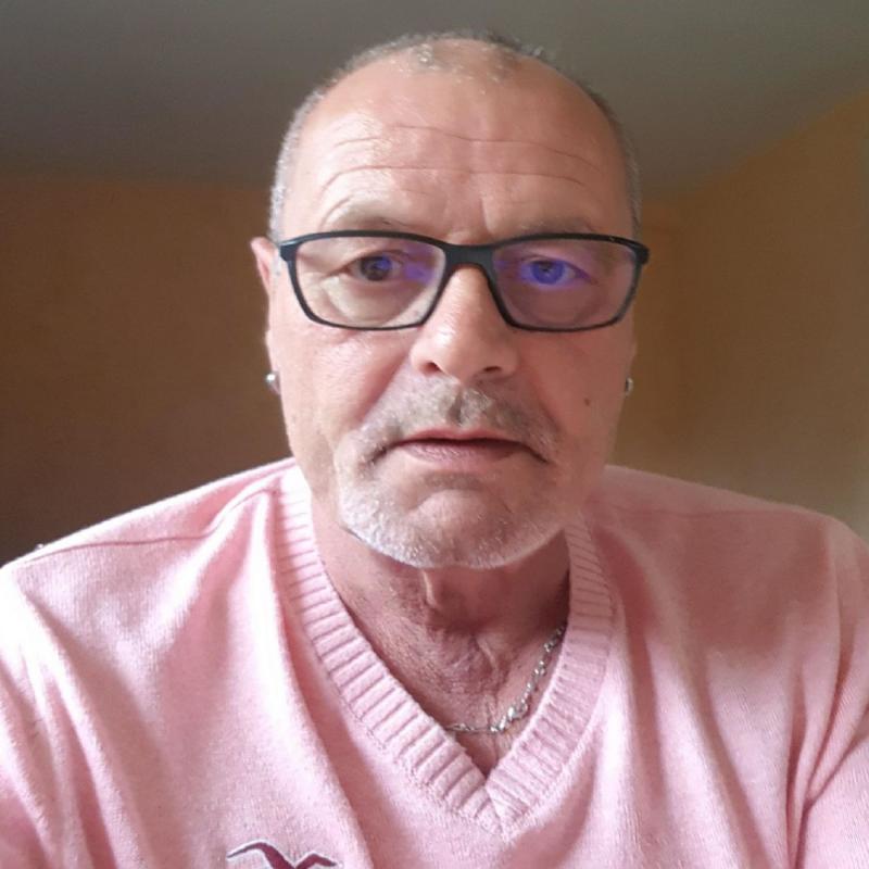 edouard 57 ans Pau