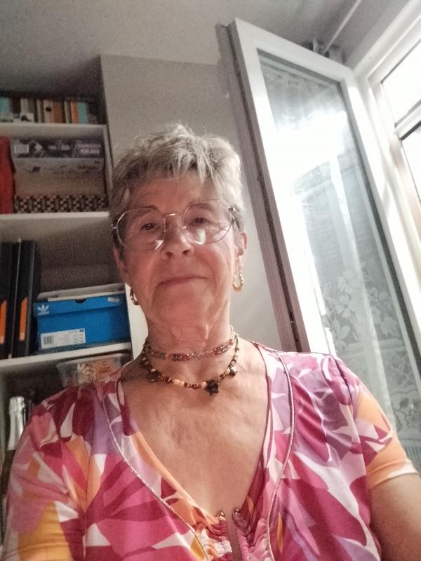 Jaja  78 ans Annonay